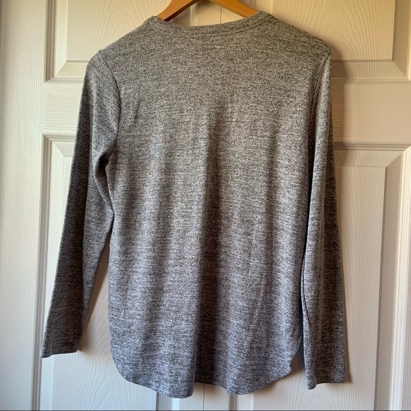 BANANA REPUBLIC grey sweater size medium petite long sleeve - Picture 4 of 6